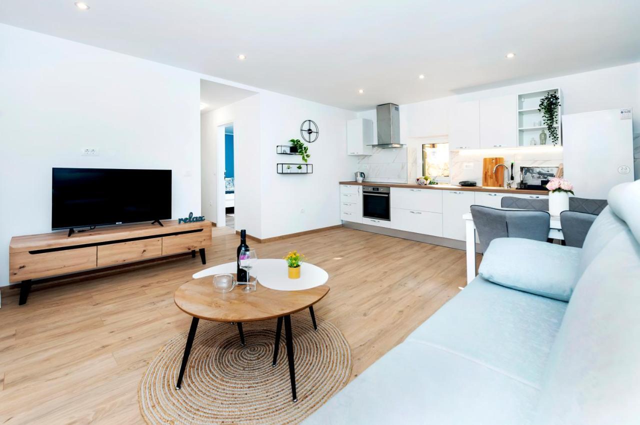 Otto Apartment With Sea View And Parking Rovinj Eksteriør bilde