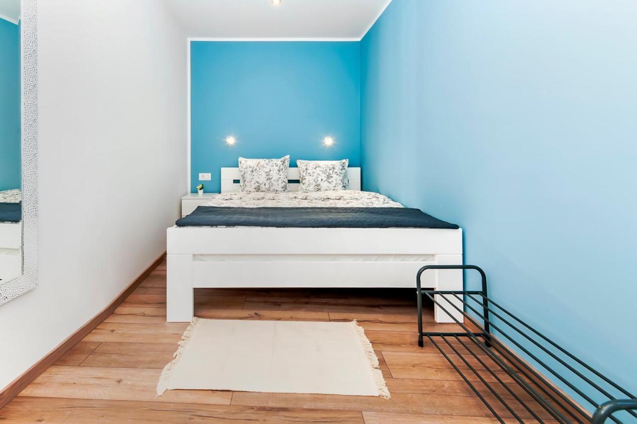 Otto Apartment With Sea View And Parking Rovinj Eksteriør bilde