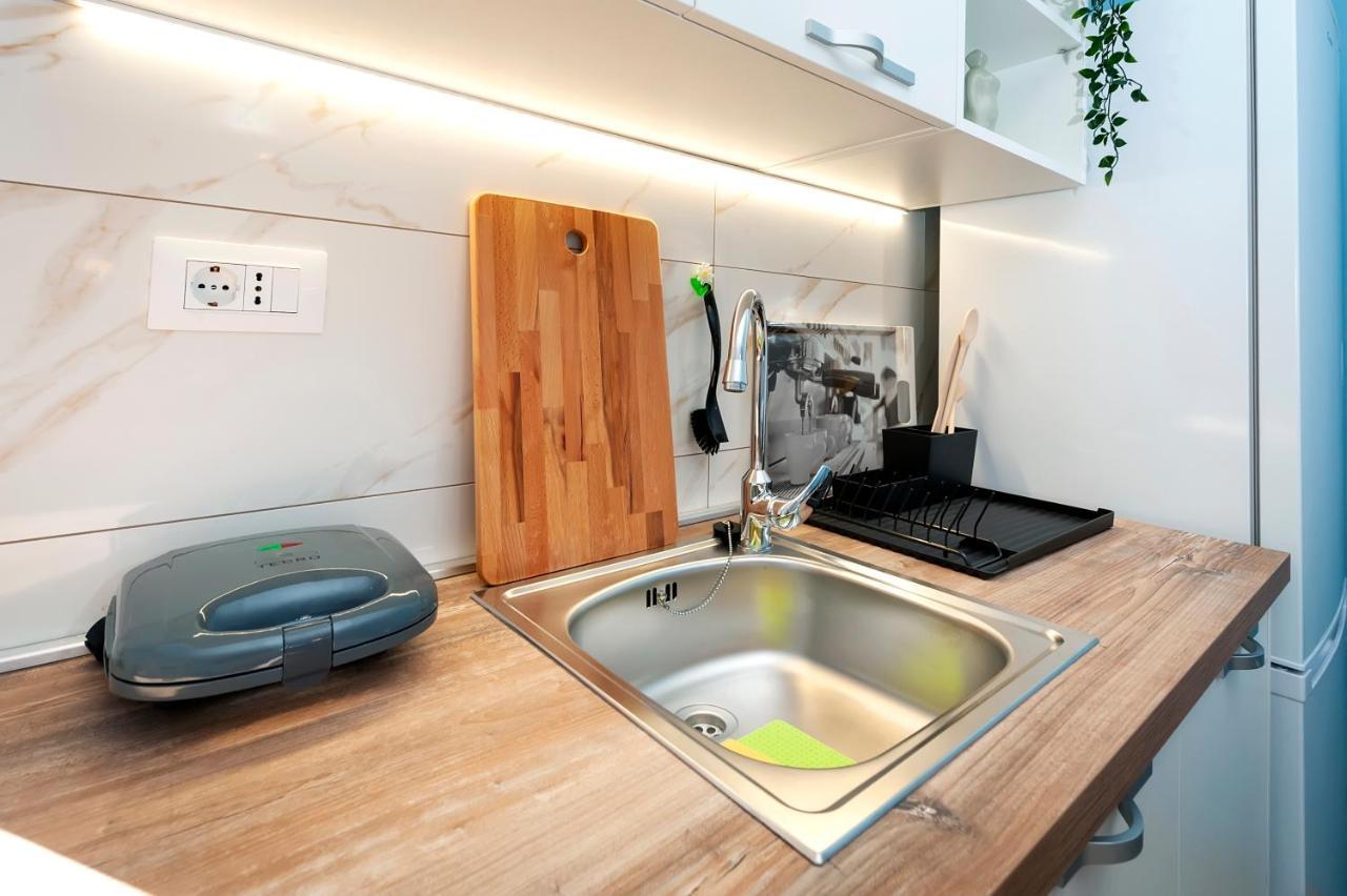 Otto Apartment With Sea View And Parking Rovinj Eksteriør bilde