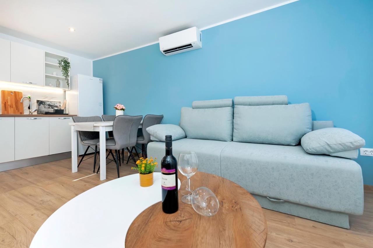 Otto Apartment With Sea View And Parking Rovinj Eksteriør bilde